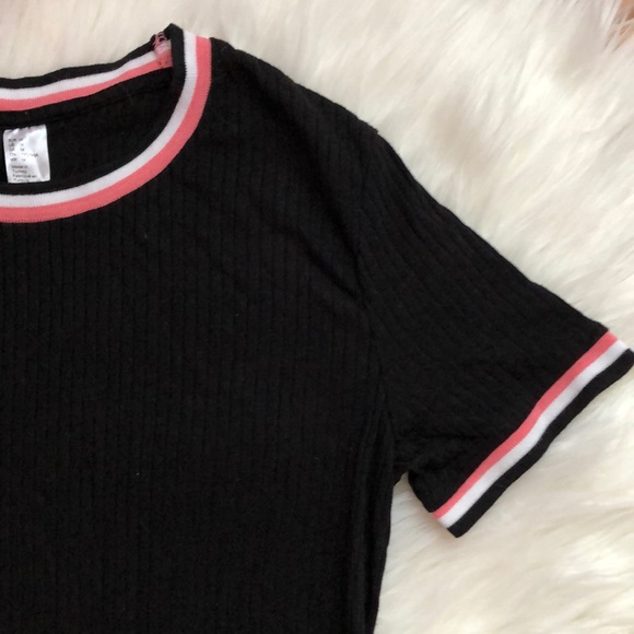 H&M Top - Picture 3 of 3